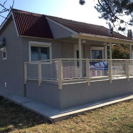 Szegfu Apartmanhaz Villa Balatonfůzfő Exterior foto